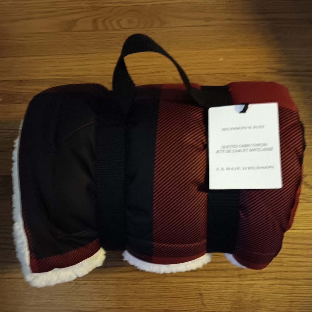 Hudson Bay, New Cabin Red and Black Plaid Throw